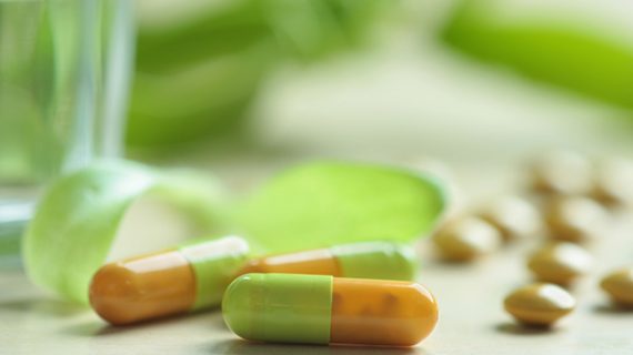 عوارض و خواص ویتامین E برای زنان و مردان